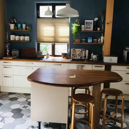 Quarto em Acomodações Particulares Kleines Gaestezimmer Im Ersten Og Im Familienhaus Mit Eigenem Bad Im Eg